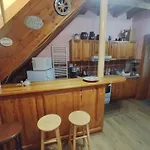 Drevenica U Holtana Διαμέρισμα Oscadnica