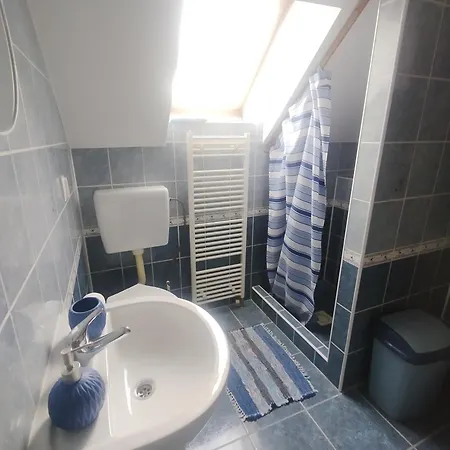 Apartman Drevenica U Holtana *