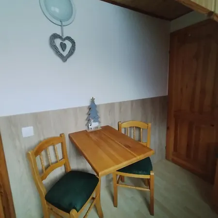 Drevenica U Holtana Oscadnica